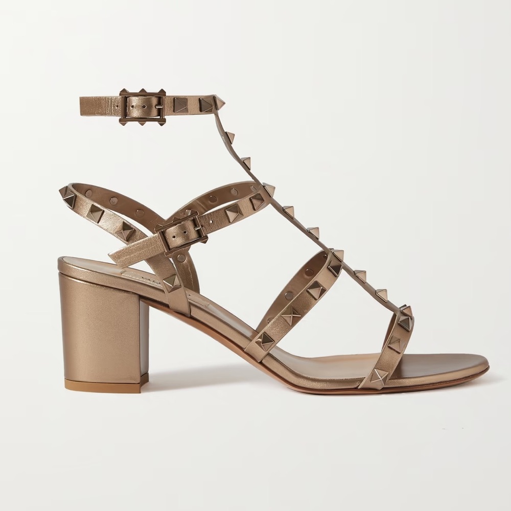 New! VALENTINO GARAVANI Rockstud 60 leather sandals SZ 35 /36 (Run Big) GOLD